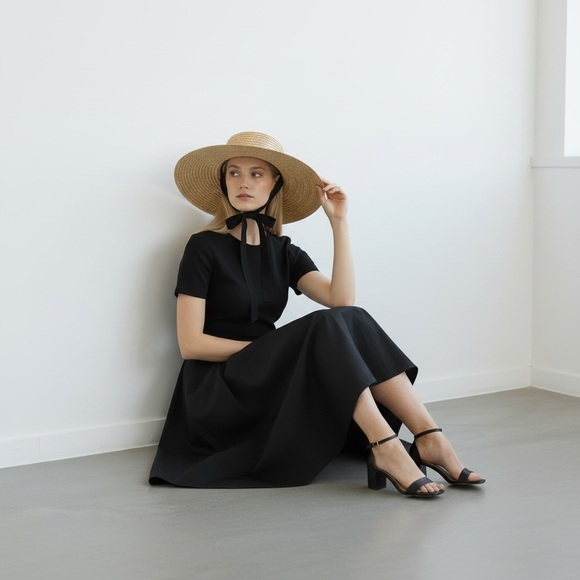 226 • Classic Straw Wide Brim Sun Hat w/Black Ribbon Tie